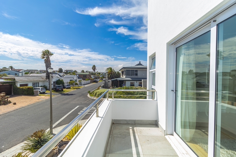 5 Bedroom Property for Sale in Melkbosstrand Central Western Cape